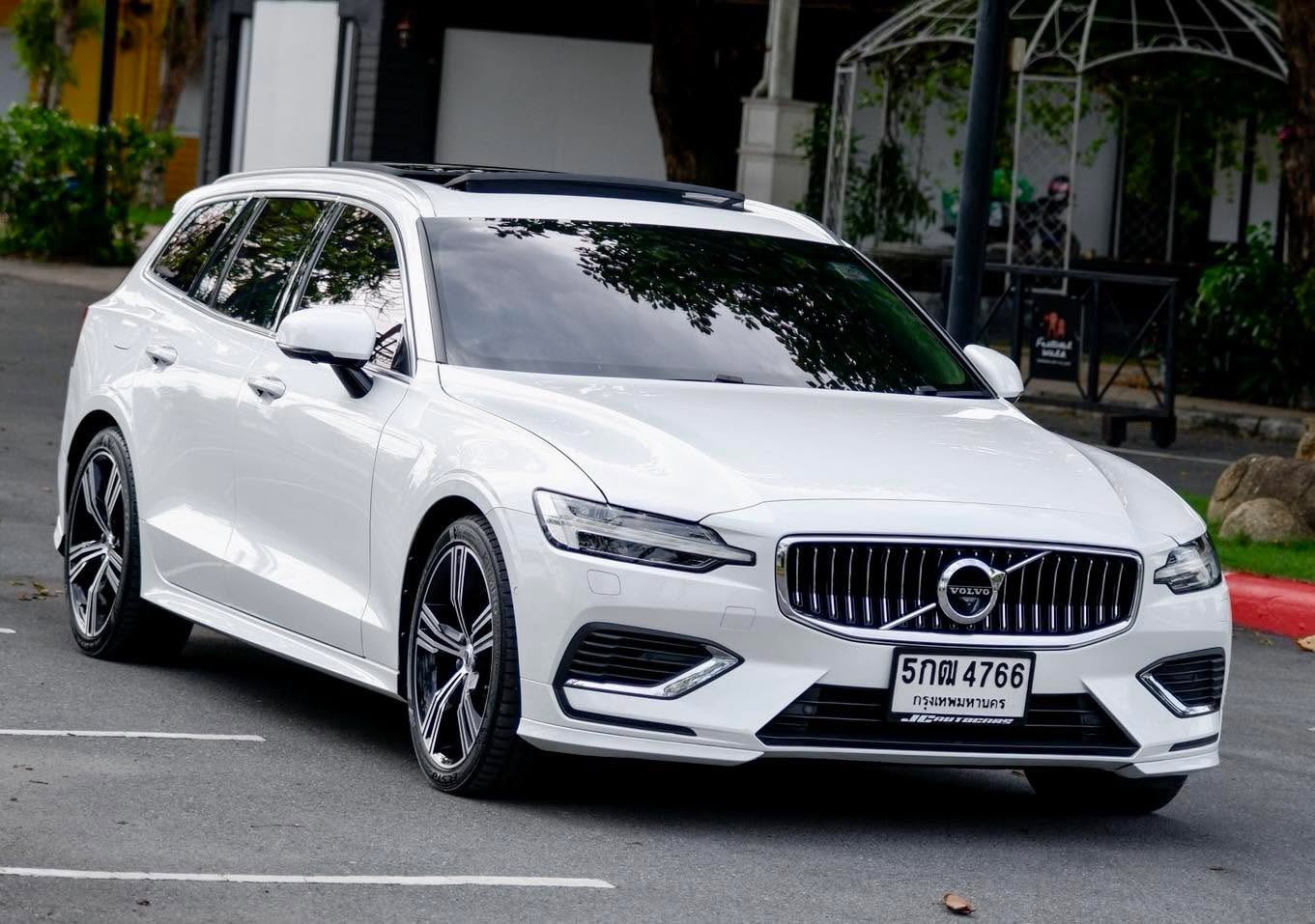 Volvo V60 T8 Twinengine Plug-in Hybrid Inscription ปี 2020 รถออกห้าง Volvo Thailand Top Fulloption สภาพพร้อมใช้นะครับ
